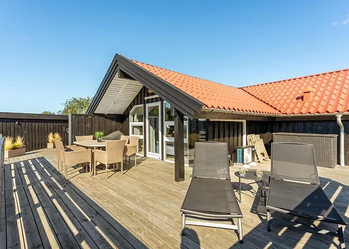 Ferienhaus Skyler - 1km From The Sea By Interhome